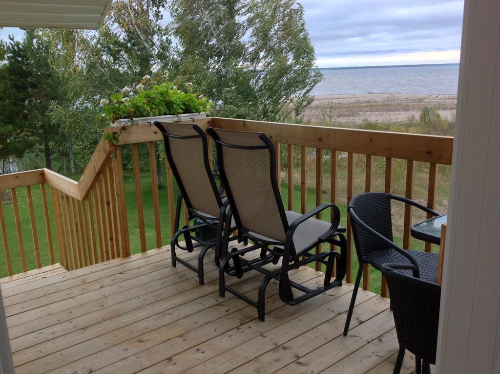 Domaine Sur Une Plage Saint-Félicien Екстериор снимка